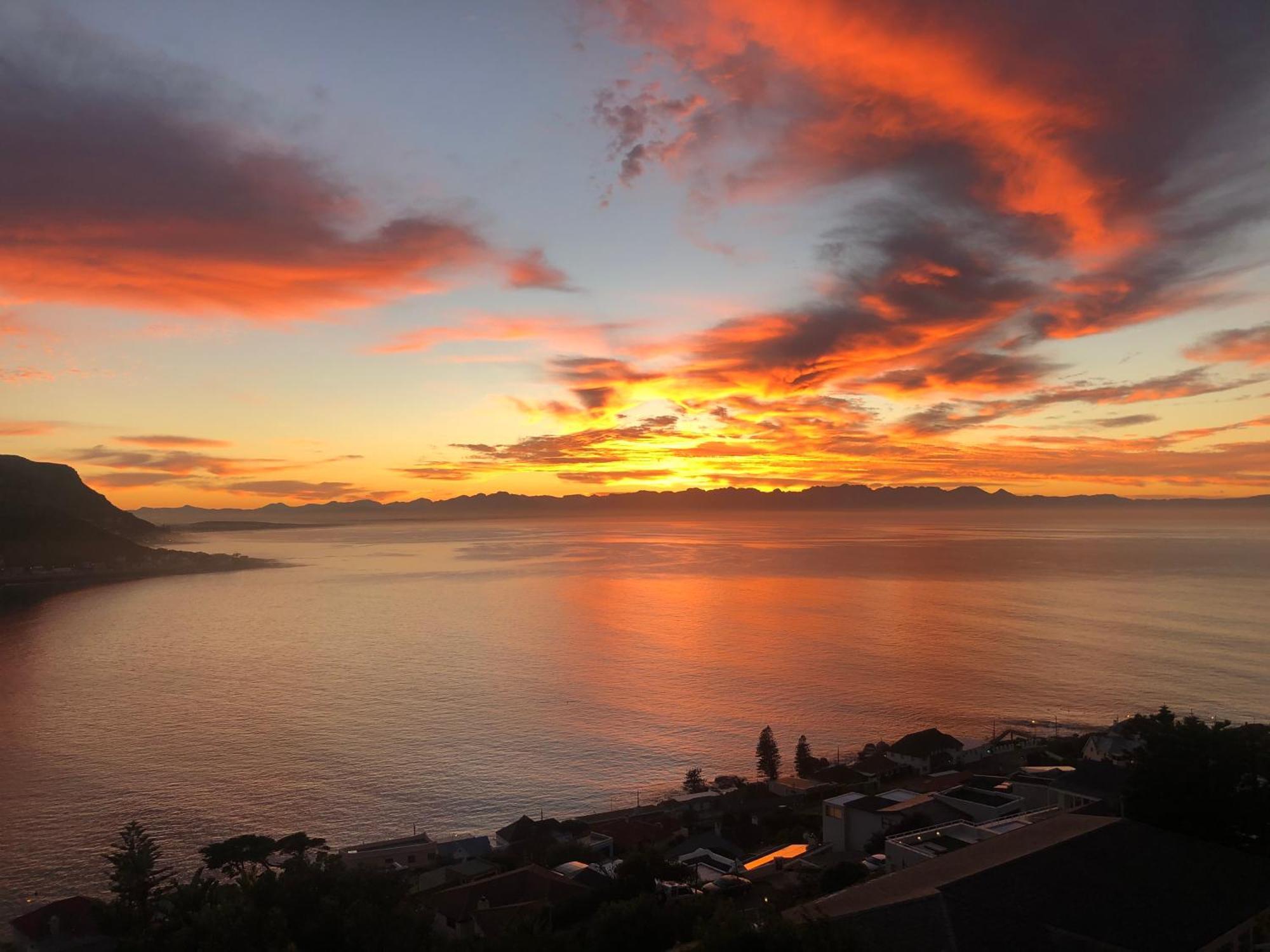 1 Mountain Rd Boutique B&B Fish Hoek Extérieur photo