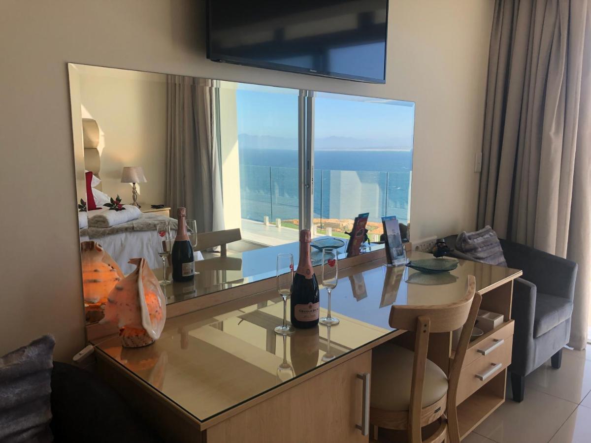 1 Mountain Rd Boutique B&B Fish Hoek Extérieur photo