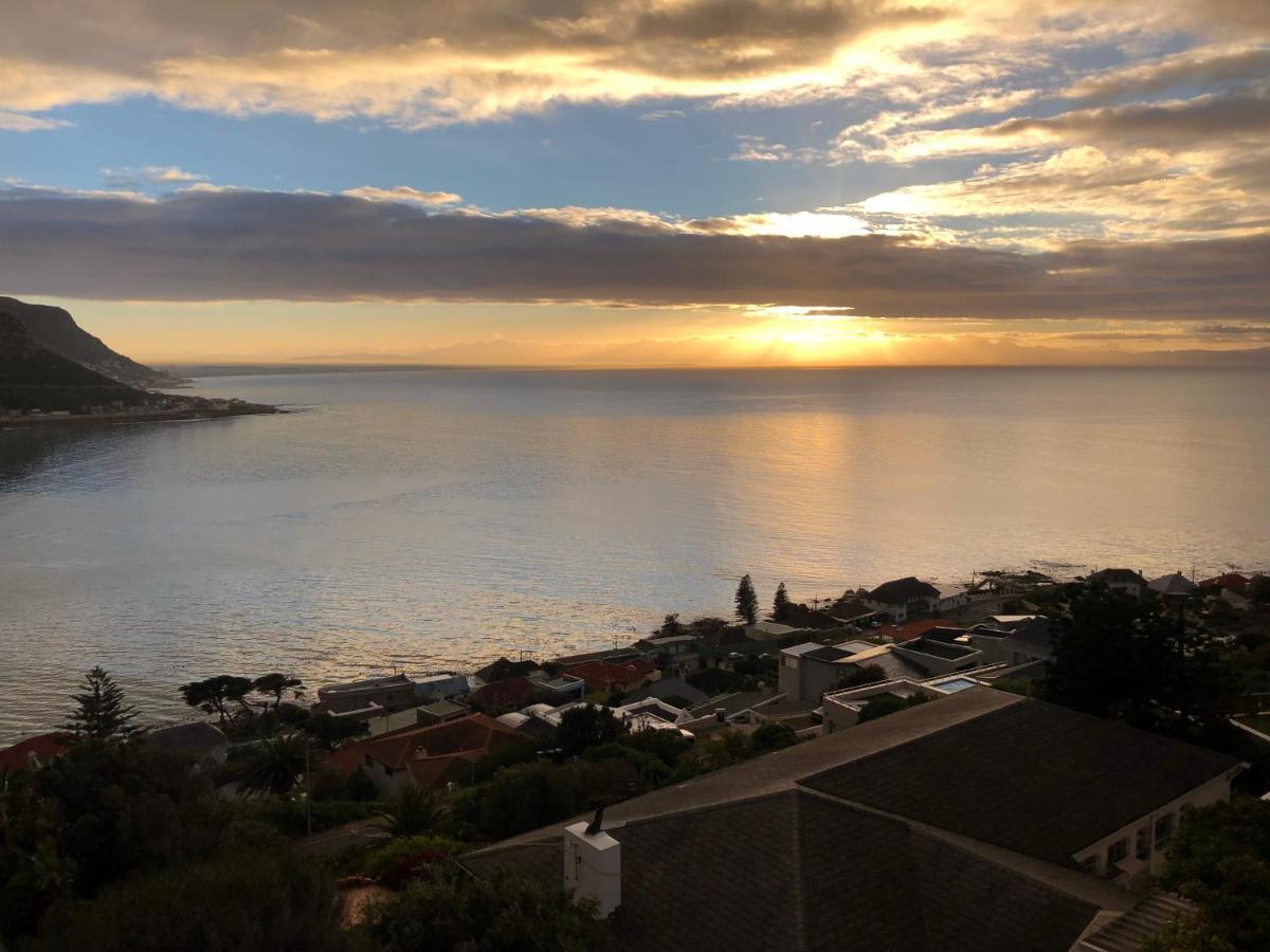 1 Mountain Rd Boutique B&B Fish Hoek Extérieur photo