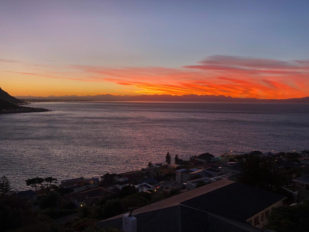 1 Mountain Rd Boutique B&B Fish Hoek Extérieur photo